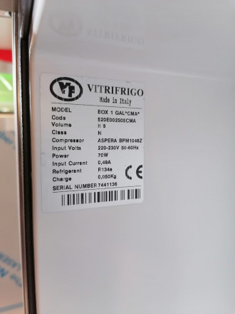 Шкаф холодильный для молока Vitrifrigo BOX 1 GAL*CMA* Шкаф холодильный для молока Vitrifrigo BOX 1 GAL*CMA*